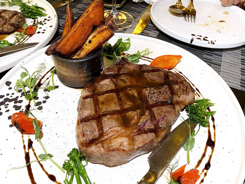 เสต็กเนื้อ