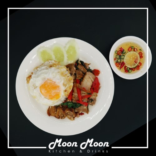 ผัดกะเพรา Stir Fried Basil Leaves With Rice 