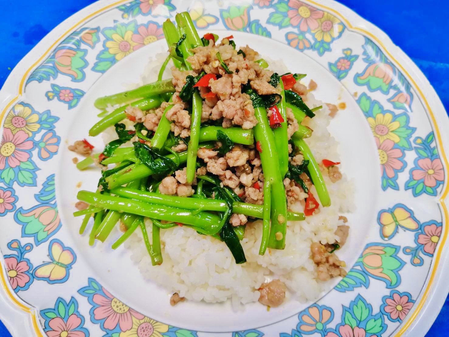 ข้าวผัดผักบุ้งหมูสับ
