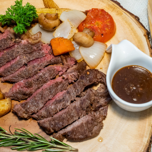19. สเต็กเนื้ออสเตรเลียนเซอร์ลอยน์ : Australian Sirloin steak