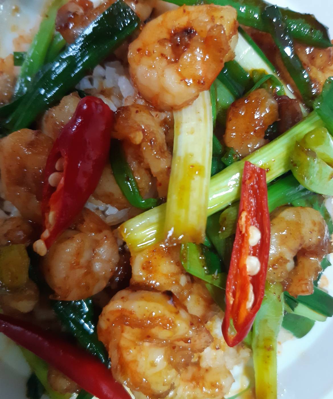 ข้าวหน้ากุ้งผัดพริกเผา