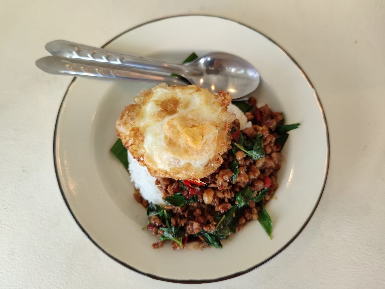 ข้าวผัดกระเพราหมู