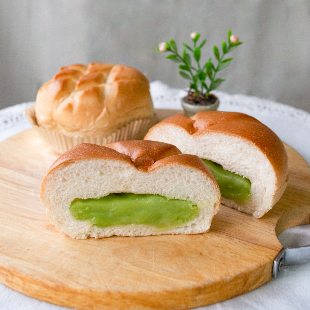  ขนมปังไส้สังขยา (ลูกใหญ่)