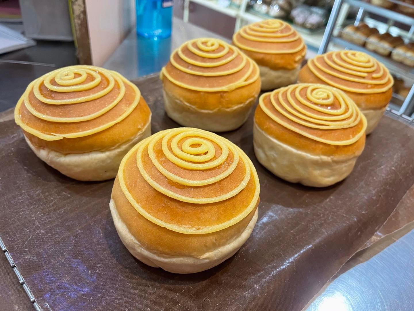 ขนมปังไส้คัสตาร์ด (ลูกใหญ่)