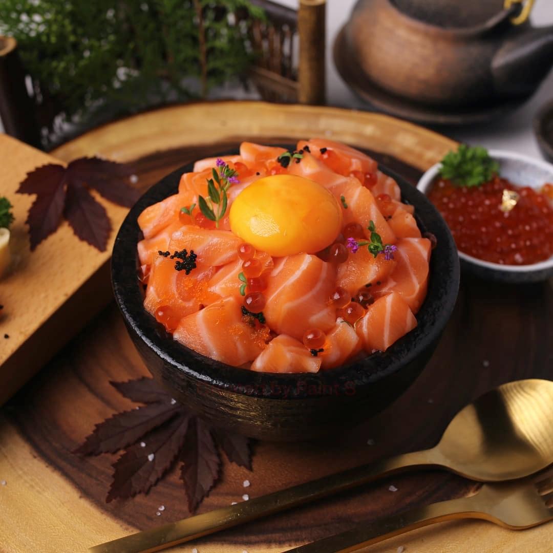 ข้าวหน้าแซลมอน