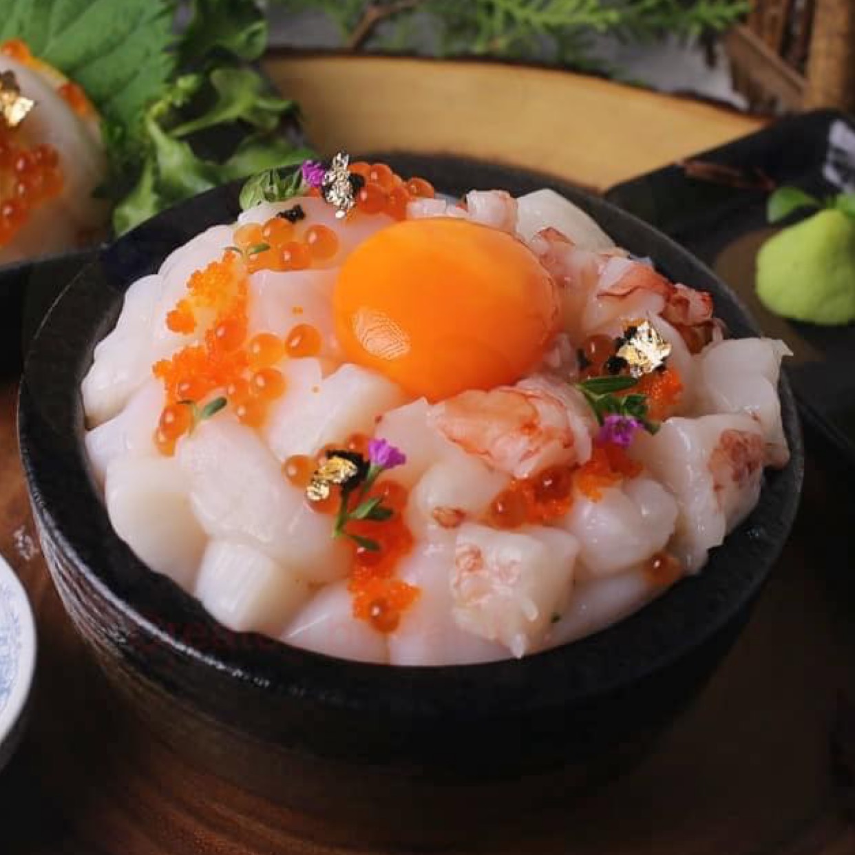 ข้าวหน้ากุ้งหวาน+หอยแชล