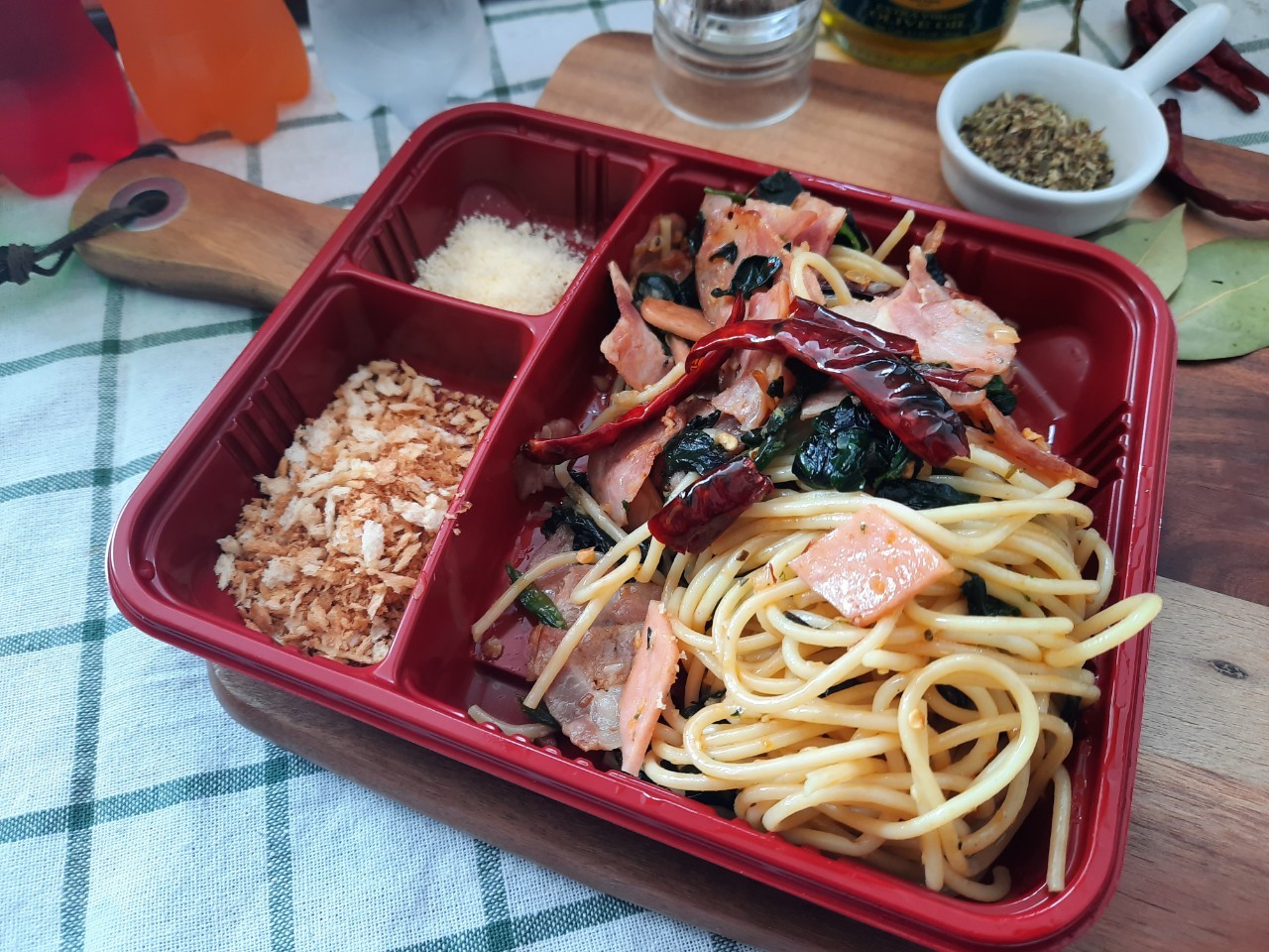 สปาเกตตี้ขี้เมา