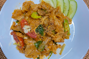 ผัดซีอิ๊วเนื้อ