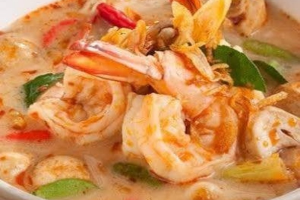ต้มยำกุ้ง ( เตี๋ยวปลา ซอย 5 )