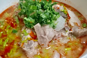 เล้ง น้ำข้น ( ตั้ม เล้งแซ่บ )