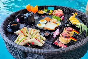 Floating Breakfast  ( set ) 