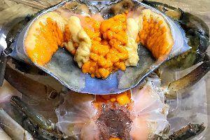 ปูไข่เยิ้ม M