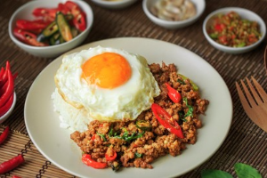 Kra Prow hot & spicy basil with chicken