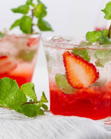 Lamon strawberry ade