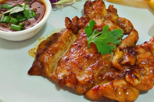 ST ไก่จิ้มแจ่ว spicy chicken