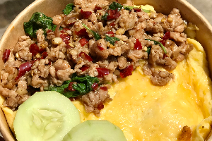 ข้าวกะเพรา&ไข่ข้น