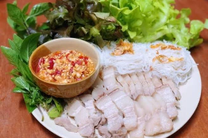 เมี่ยง หมูสามชั้นต้มน้ำปลา