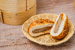 Fried buns stuffed with Taro