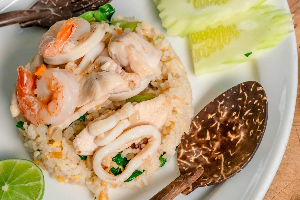 ข้าวผัดทะเล