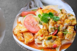 ยำไข่ดาว(ញំពងទា)