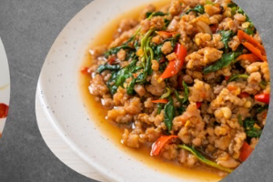 ข้าวกระเพราะหมูสับ(ប៉ាត់កាផាវសាច់ជ្រូក)