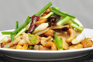 ไก่ผัดเม็ดมะม่วงหิมพานต์