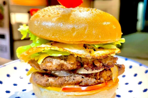 ดับเบิ้ลโชกุปังเบอร์เกอร์ เนื้อชีส Shokupan Burger, Beef, Cheese*2