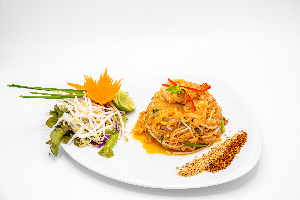 ผัดไทยกุ้ง ( Phad Thai with Shrimp )