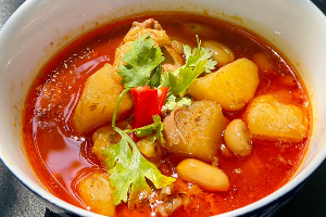 แกงมัสมั่น