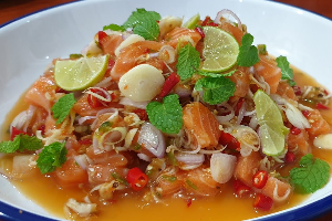 ยำแซลม่อนจิ้ดจ๊าด