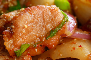 ลาบคอหมูย่าง