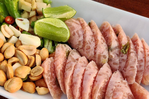 แหนมทรงเครื่อง