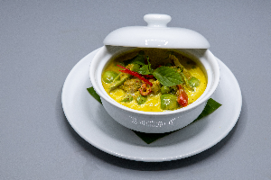 แกงเขียวหวานไก่ ( Green Curry Chicken )