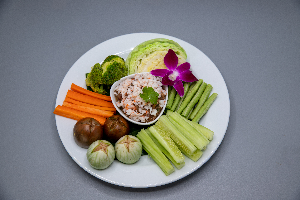 น้ำพริกกุ้งสดผักลวก ( Fresh Shrimp Chili Paste + Fresh Vegetables + Boiled Vegetables )