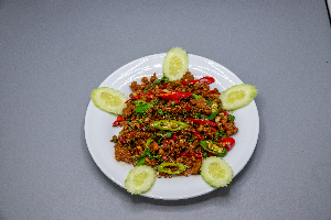 ผัดกะเพราหมู (กับข้าว) ( Stir fried Pork with Basil )
