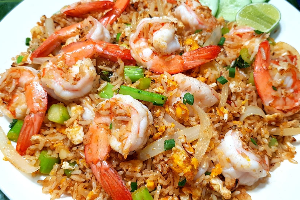 ข้าวผัดทะเล จานใหญ่