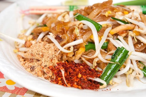 ผัดไทไข่