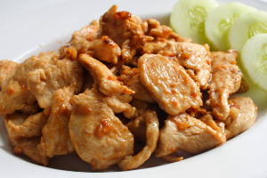 ทอดกระเทียม (กับข้าว)