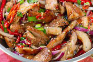 ยำคอหมูย่าง