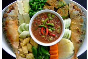 น้ำพริกกะปิ ปลาทูทอด