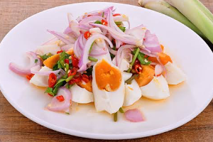 ยำไข่เค็ม