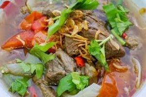 ซุปเนื้อพรีเมียม (PREMIUM SOUP WITH BEEF)