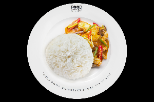 ข้าวราดปลาหมึกผัดไข่เค็ม