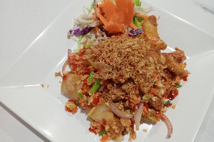 สามชั้นคั่วพริกเกลือ