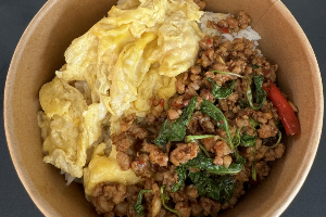 กะเพราหมูสับ 