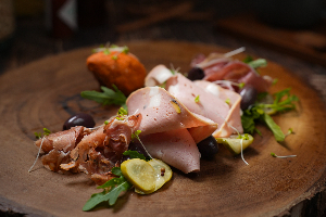 Cold cuts board [2 to 3 guests]