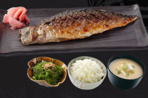 ชุดข้าวซาบะย่างเทอริยากิ  ข้าวญี่ปุ่น  ยำสาหร่าย ซุปมิโสะ