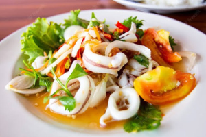 ยำปลาหมึก  (Squid Salad)