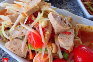 ตำหมูยอ (Pork Vietnamese Sausage Salad)