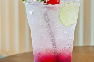 อิตาเลี่ยนโซดา รสสตอเบอรี่